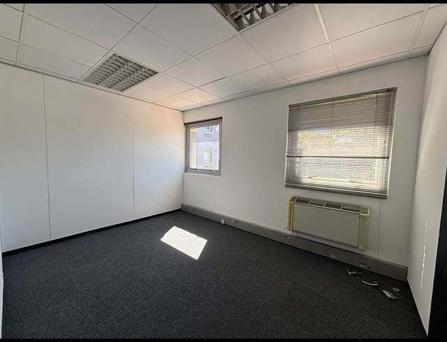 254M² OFFICE TO LET IN TYGER VALLEY